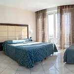 Marinella Hotel 3*