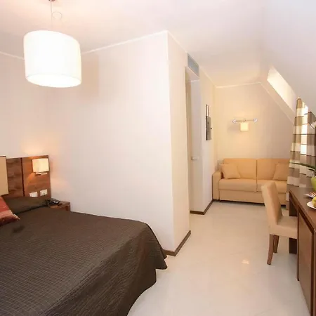 Hotel Marinella 3*