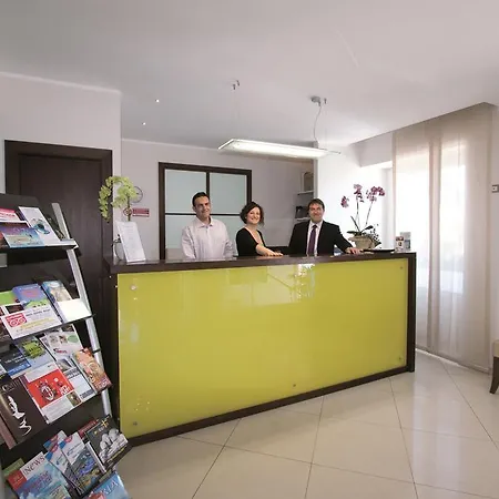 Marinella Hotel 3*