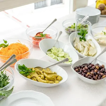 Marinella Hotel 3*