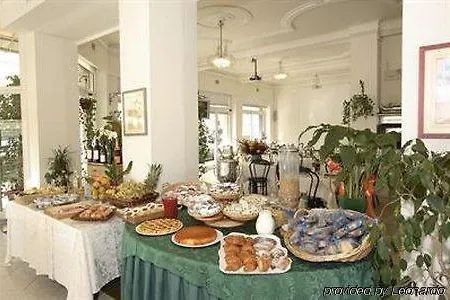 Marinella Hotel 3*